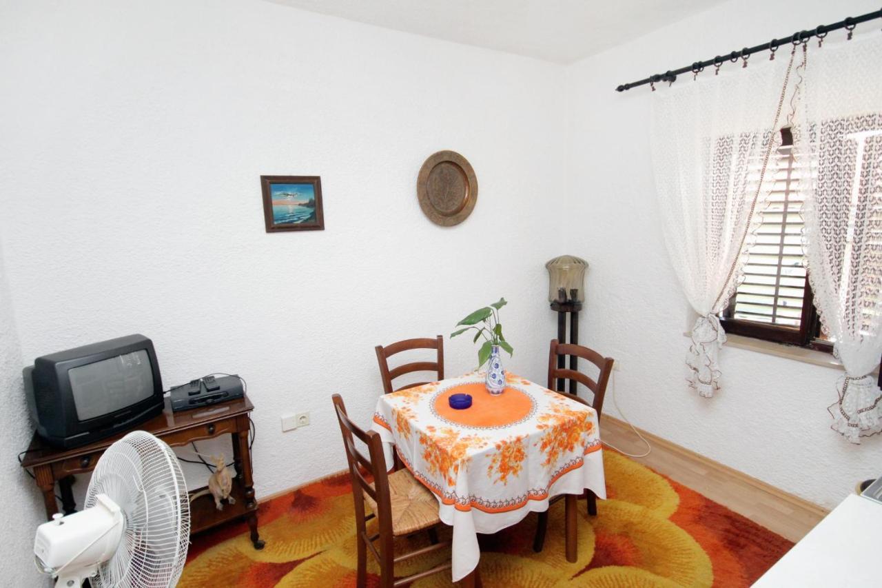 Apartments With A Parking Space Novi Vinodolski - 5600 Dış mekan fotoğraf